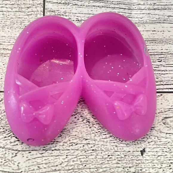 Vintage 2011 Disney Snap n ‘Style Minnie Mouse Mattel Figure And Shoes - Picture 5 of 9